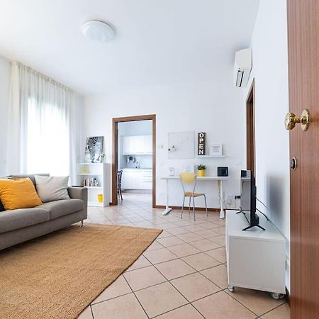 Eb28House Appartamento Con Posto Auto Compreso Padova Luaran gambar